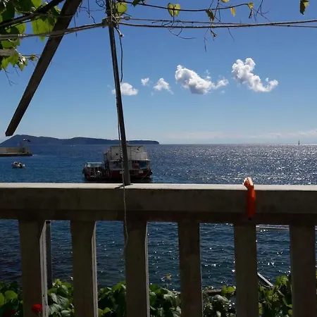 Anka's Apartman Komiža