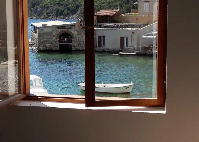 Daire Anka's Komiža