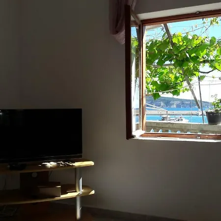 Anka's Appartement Komiža